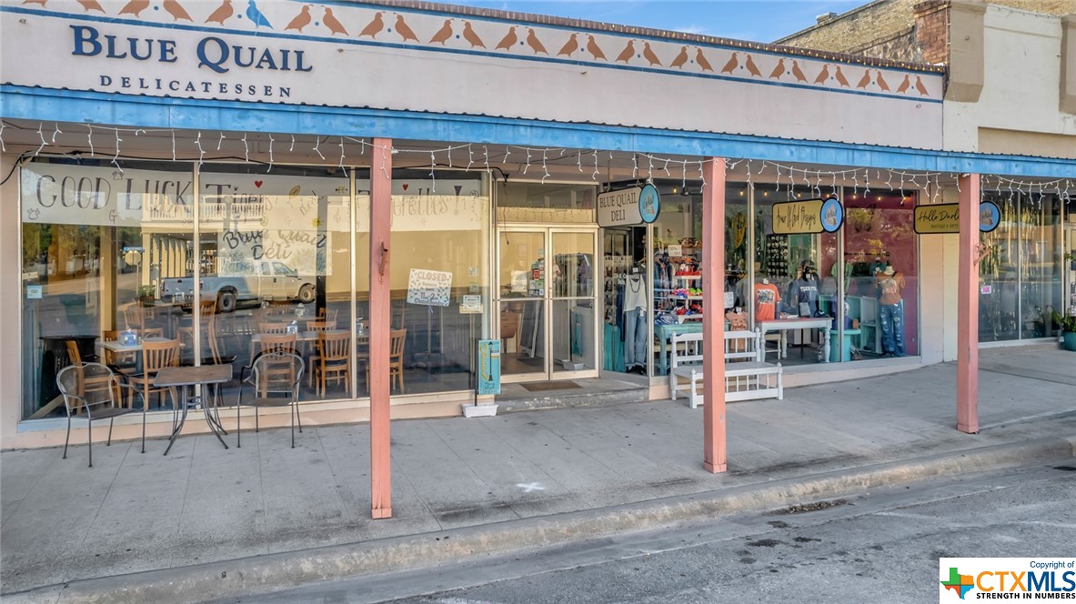 224 S Commercial Street Property Photo 3