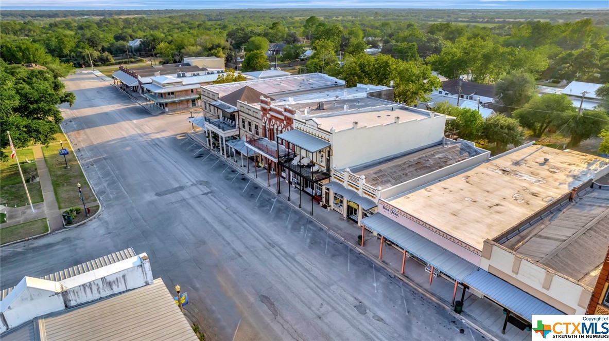 224 S Commercial Street Property Photo 4