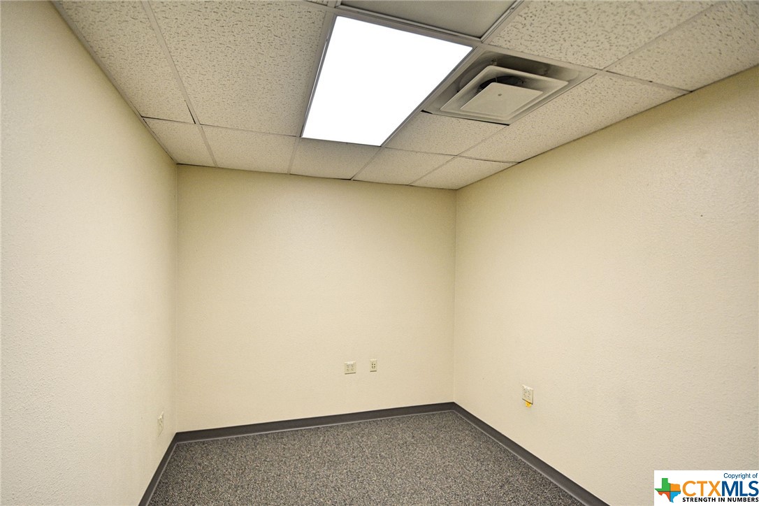 109 N River Street Property Photo 19