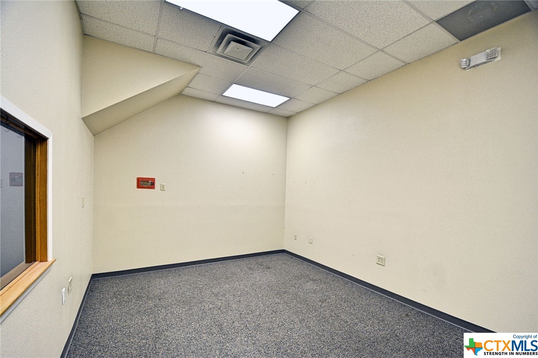 109 N River Street Property Photo 30