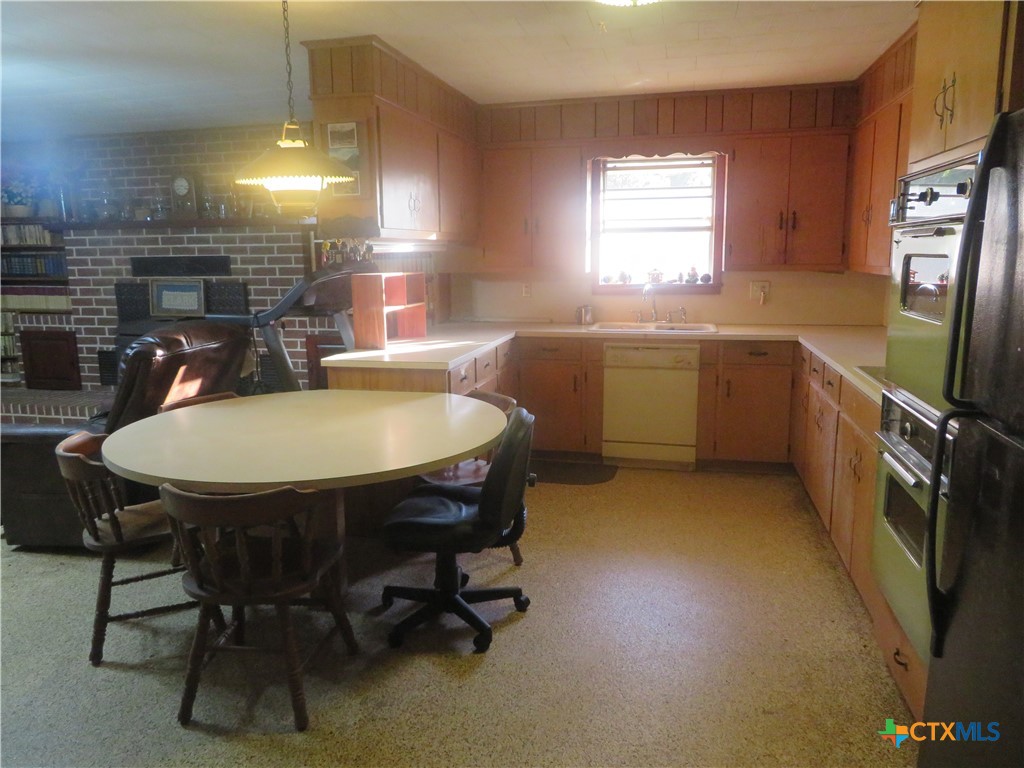 999 Co Rd 1101 Property Photo 43