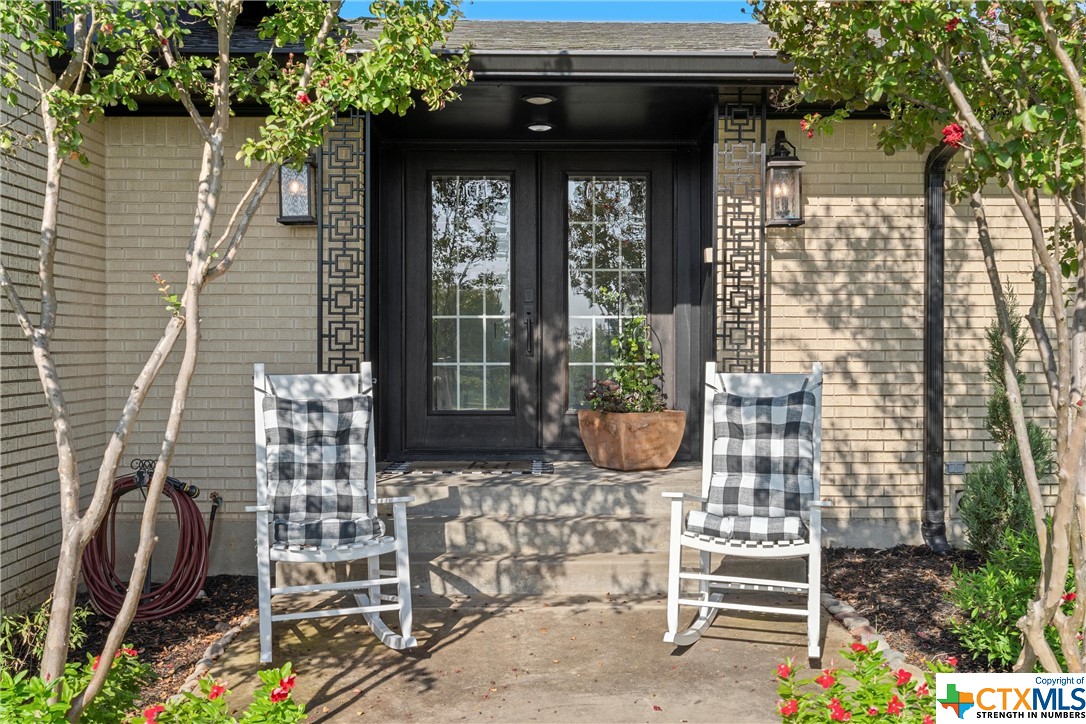 2522 S Robinson Drive Property Photo 11