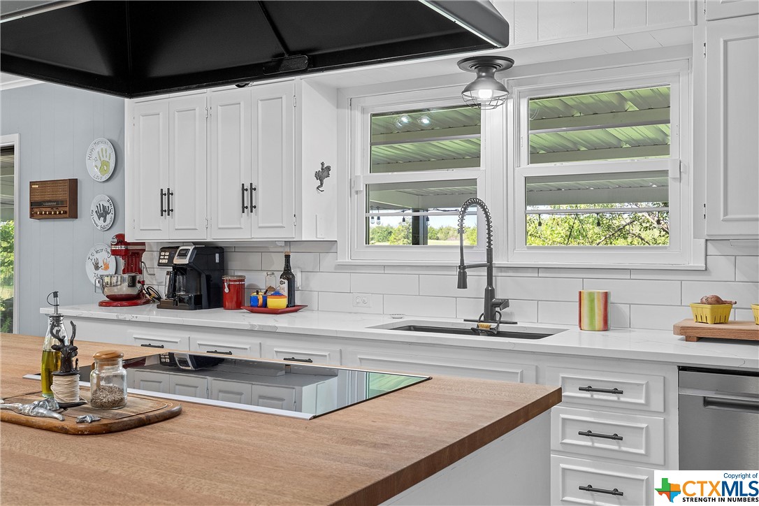 2522 S Robinson Drive Property Photo 19