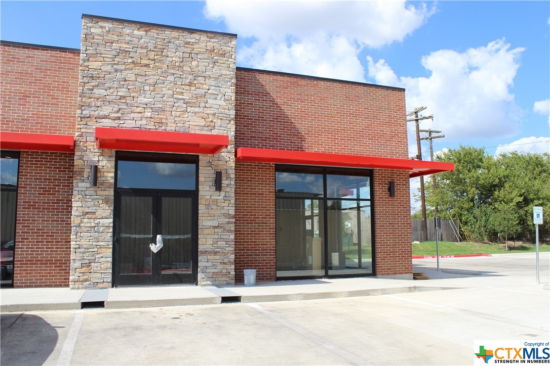 1832 Water Street Property Photo 6