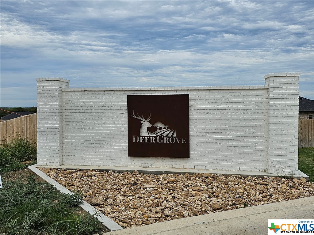 8166 Travertine Lane Property Photo 1