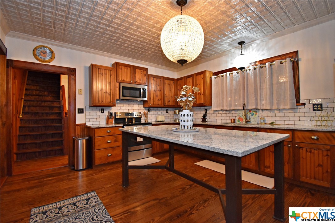 1508 State Highway 46 Property Photo 11