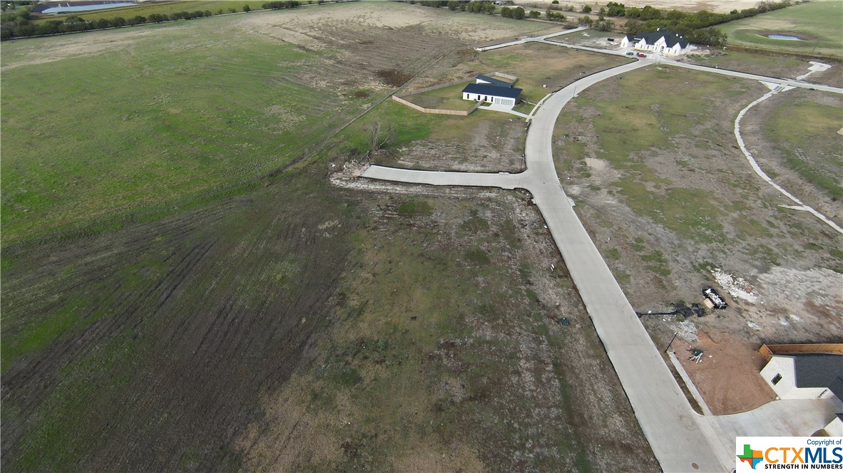 129 Sunflower Street Property Photo 3