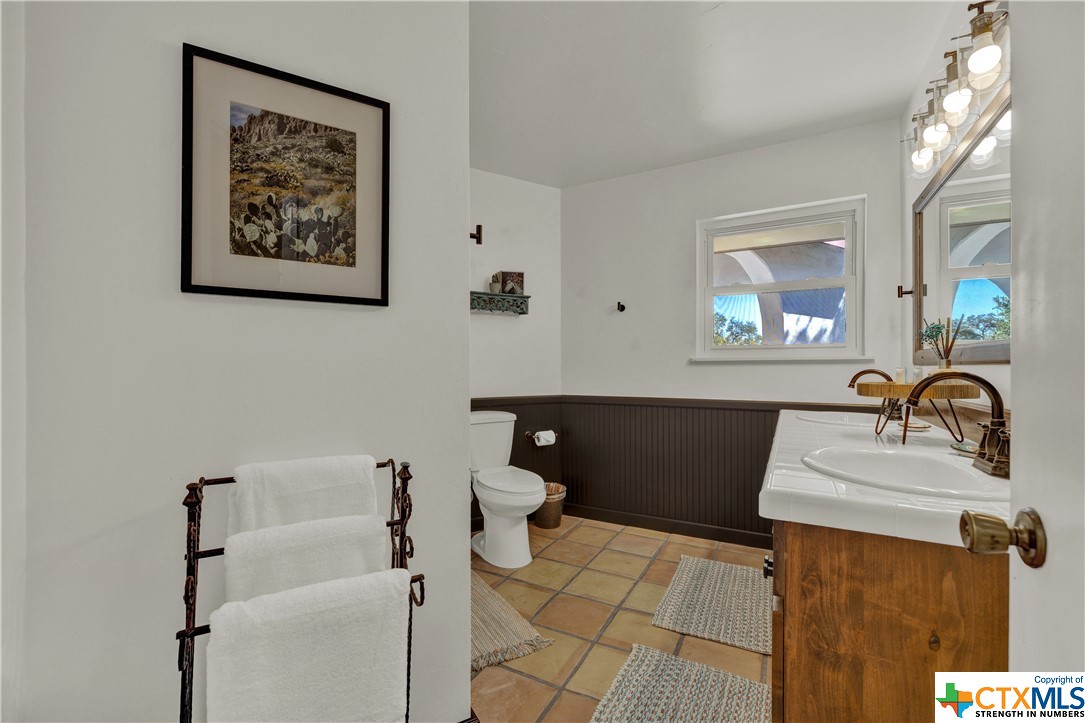 1526 Upper Liveoak Property Photo 9