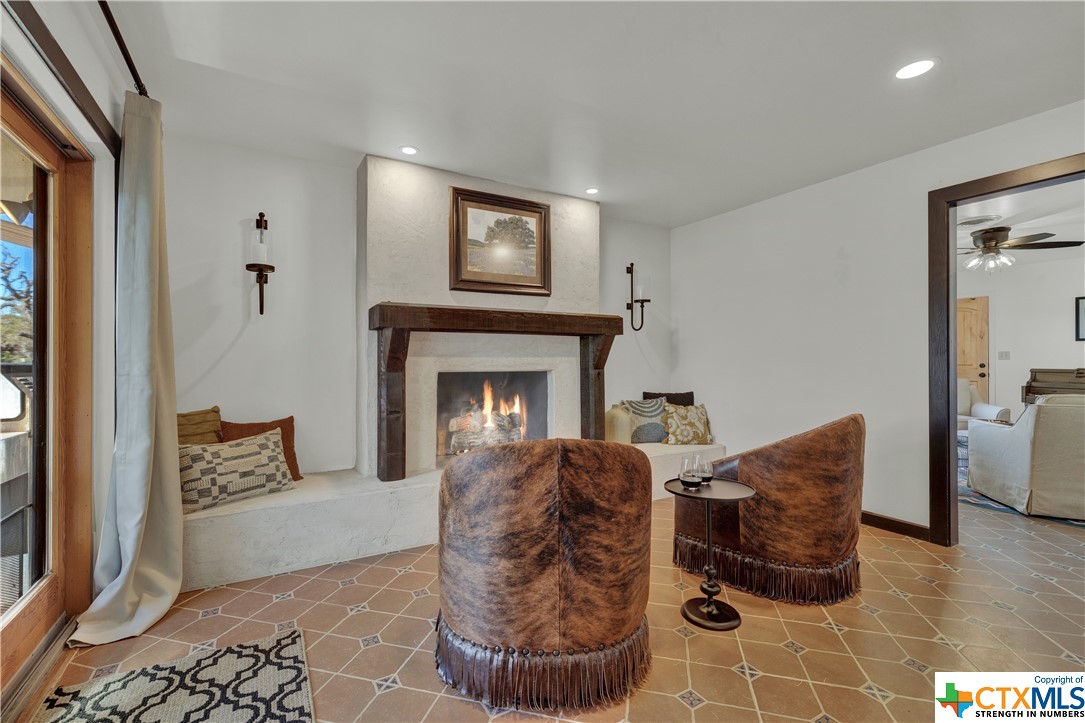 1526 Upper Liveoak Property Photo 17