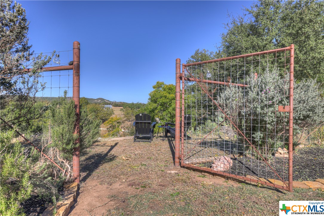 1526 Upper Liveoak Property Photo 24