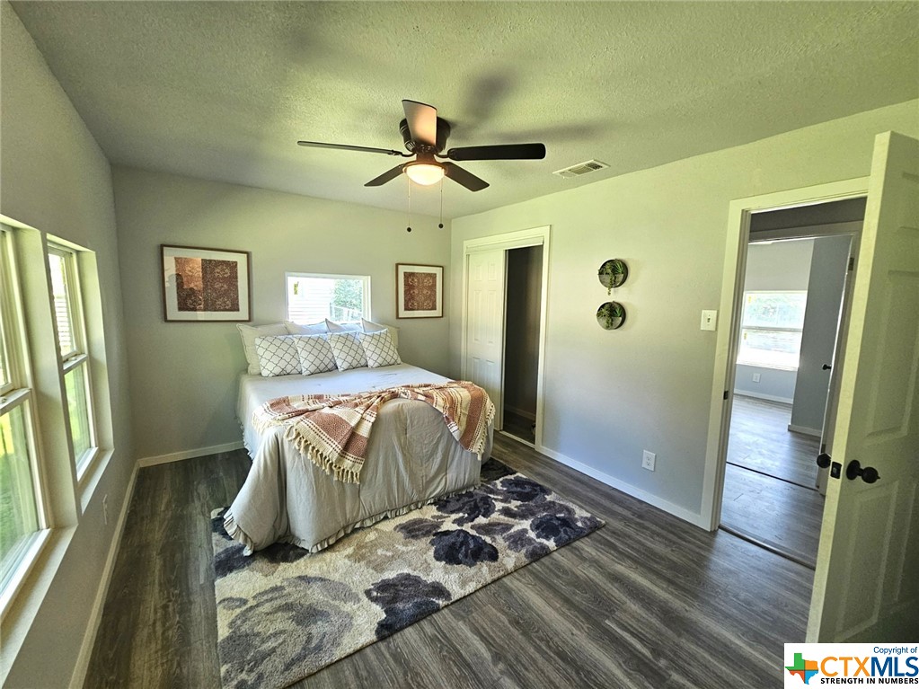 2210 Louise Street Property Photo 21