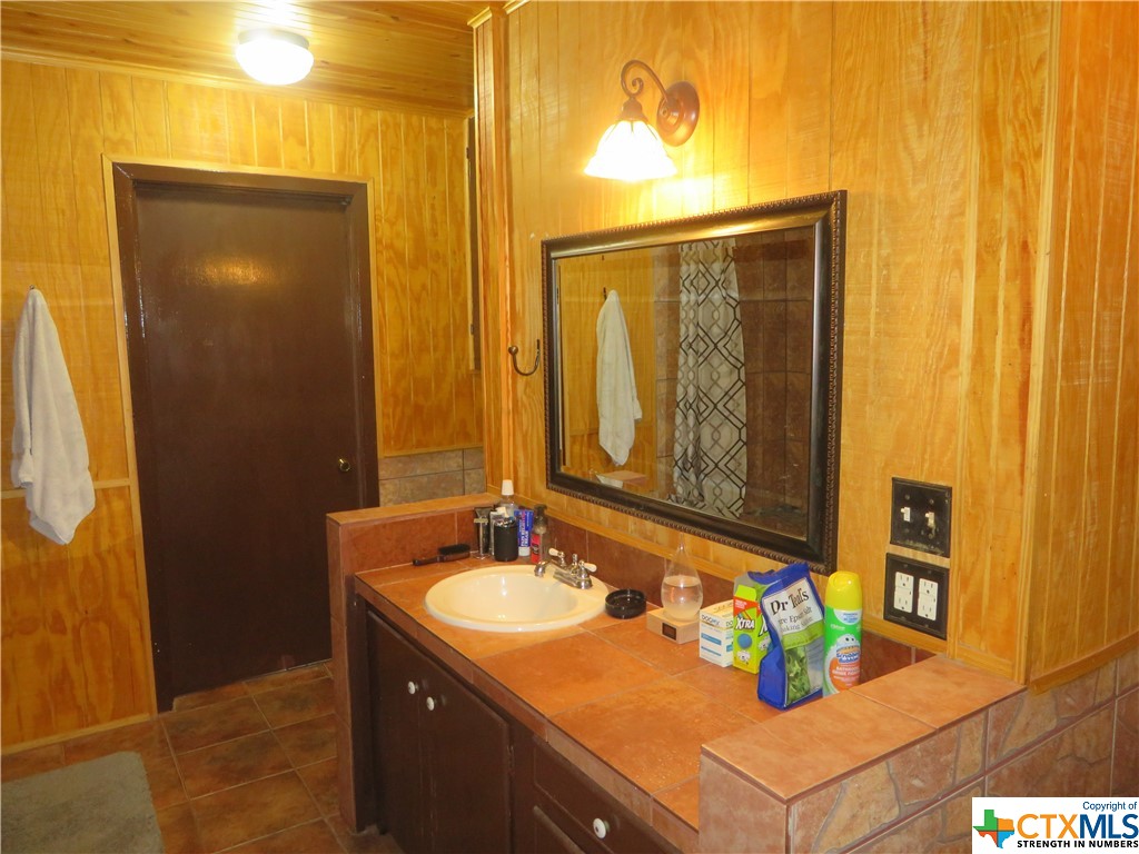 101 N Crescent Property Photo 7