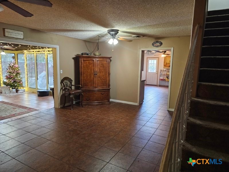 101 N Crescent Property Photo 8