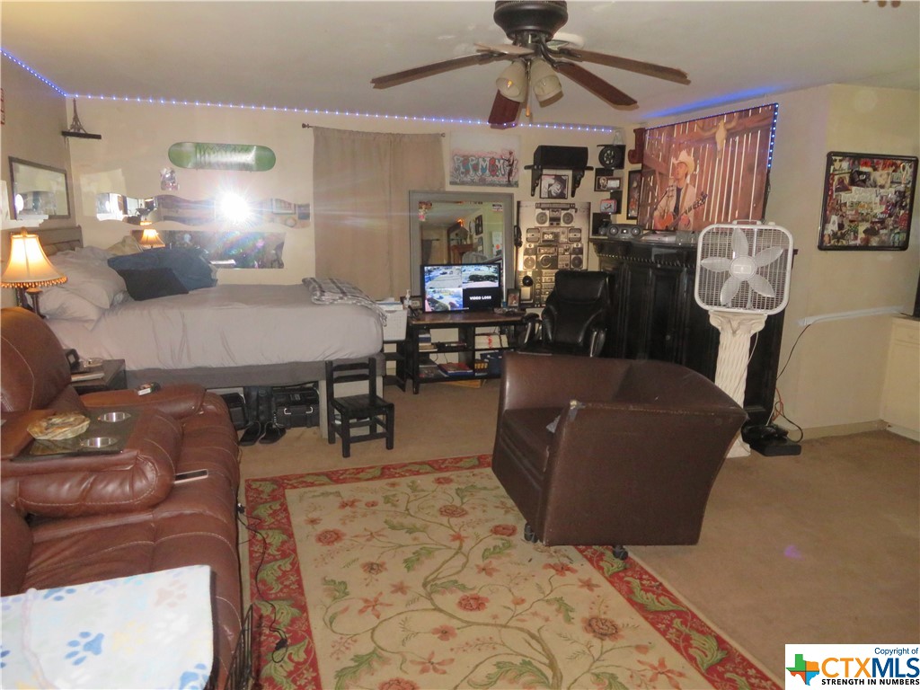 101 N Crescent Property Photo 11