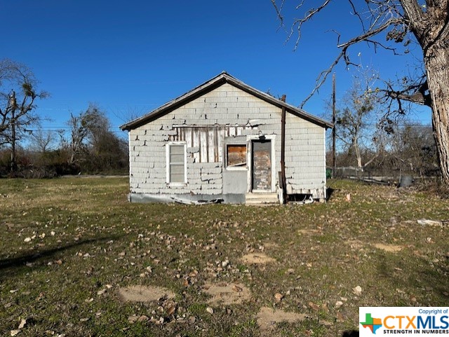 1705 W 12th Street Property Photo 2