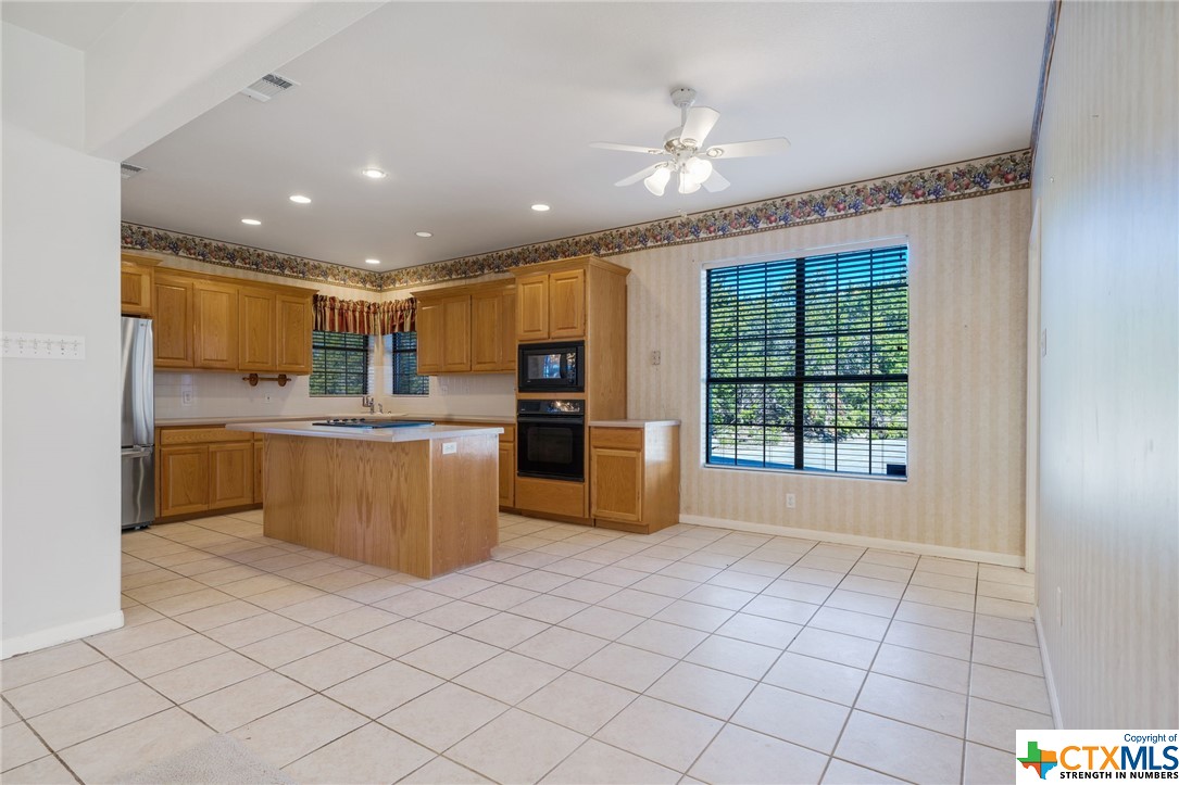 1164 Stoneyridge Drive Property Photo 10