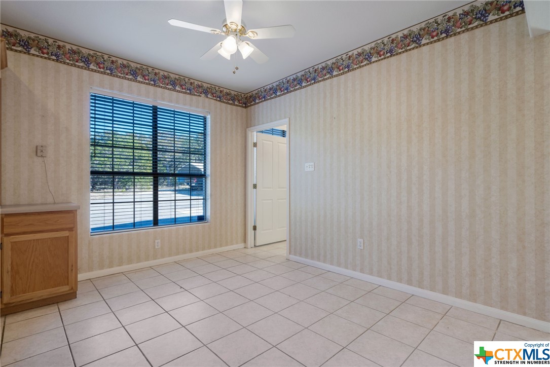 1164 Stoneyridge Drive Property Photo 12