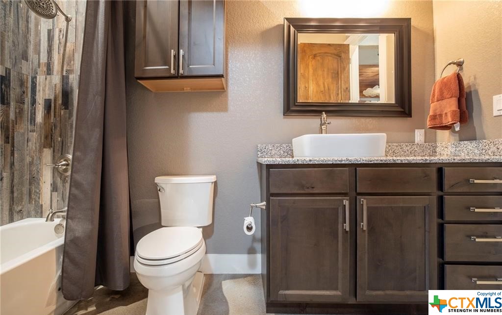 345 Laguna Road Property Photo 15