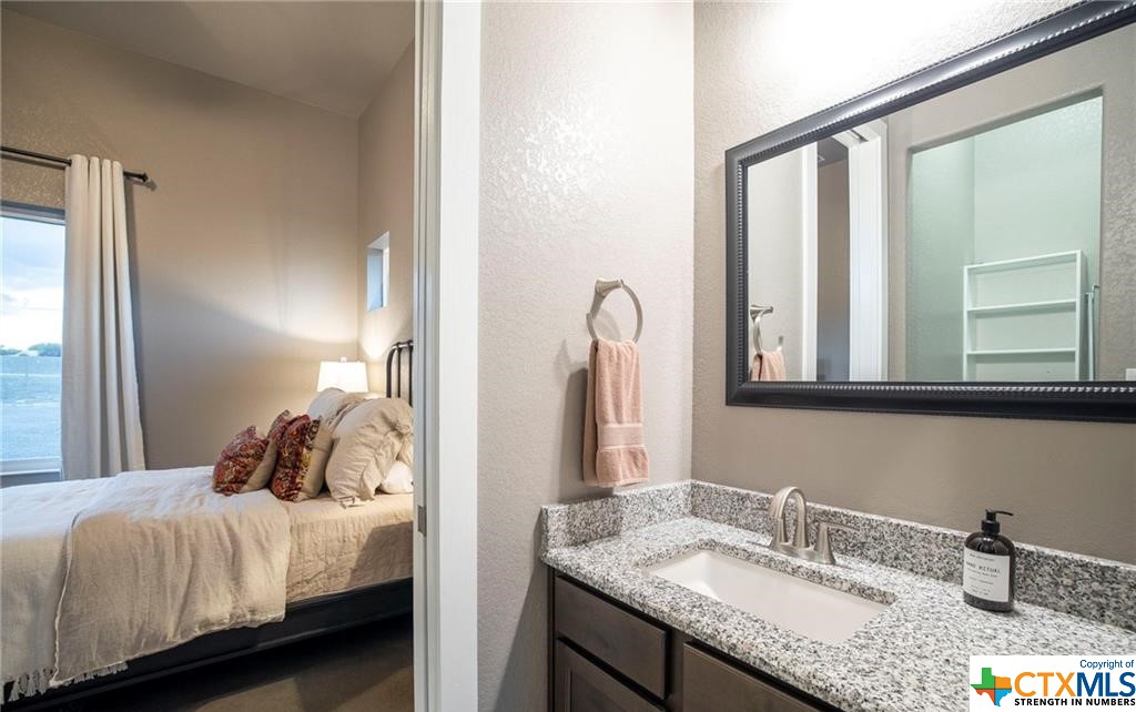 345 Laguna Road Property Photo 17