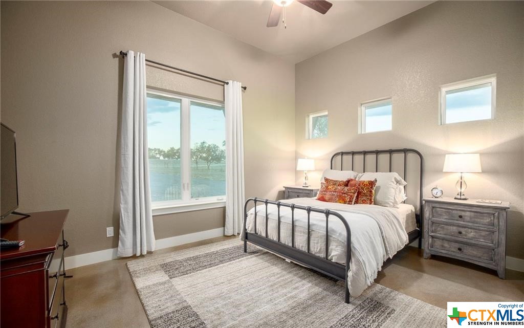 345 Laguna Road Property Photo 18