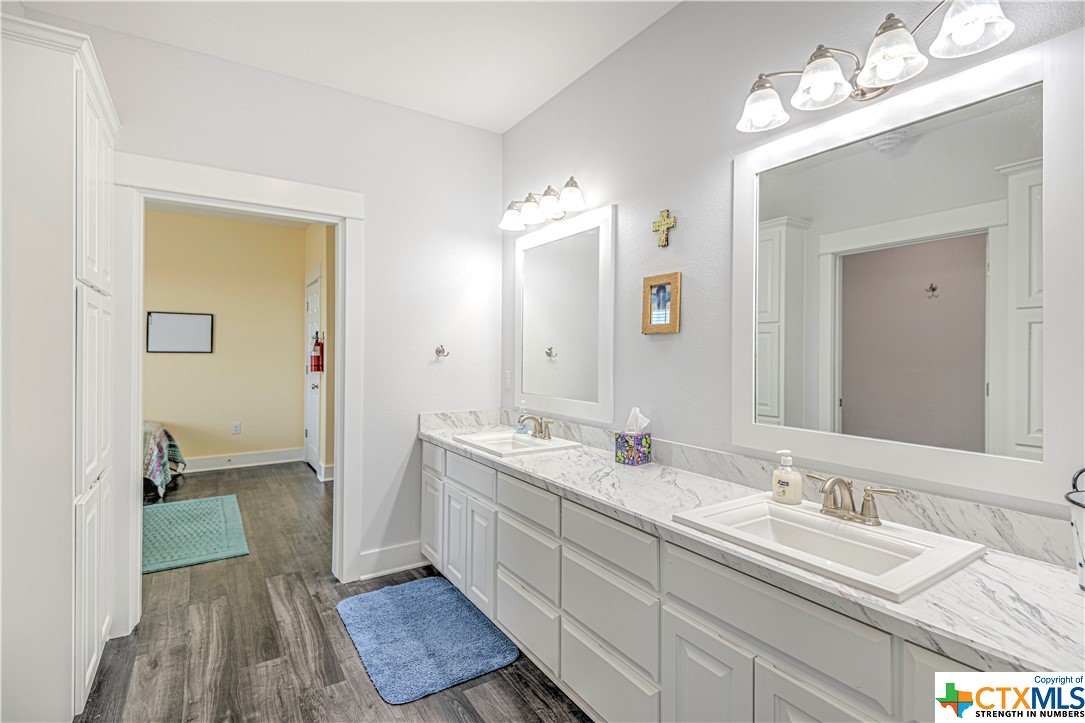 4948 Woodlawn Road Property Photo 32