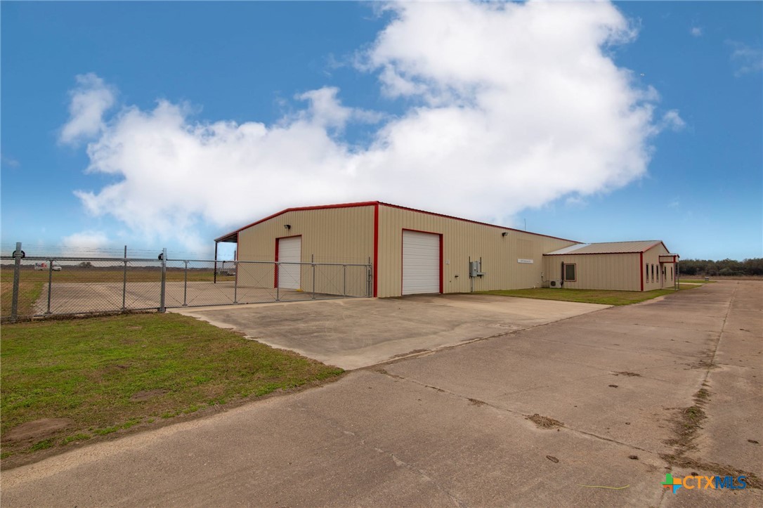 409 Enterprise Drive Property Photo 7
