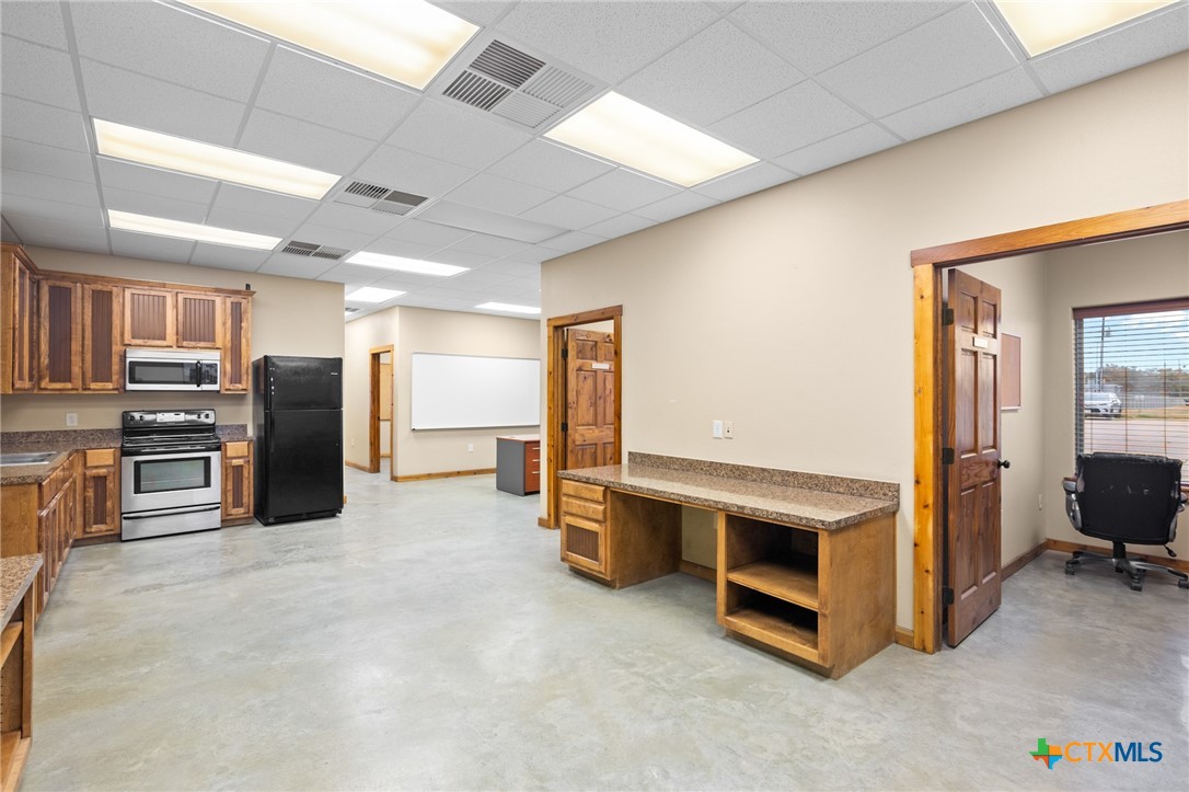 409 Enterprise Drive Property Photo 18