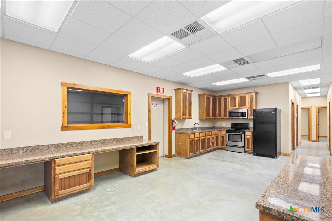 409 Enterprise Drive Property Photo 19