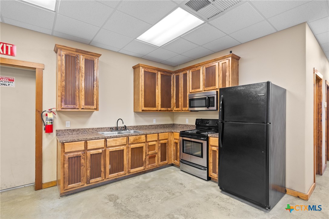 409 Enterprise Drive Property Photo 23