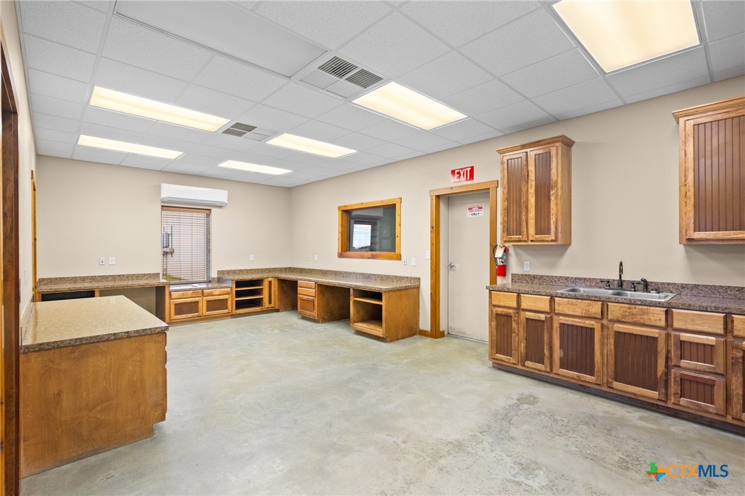 409 Enterprise Drive Property Photo 27