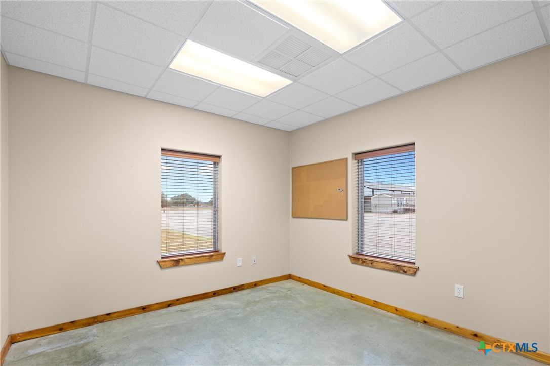 409 Enterprise Drive Property Photo 33