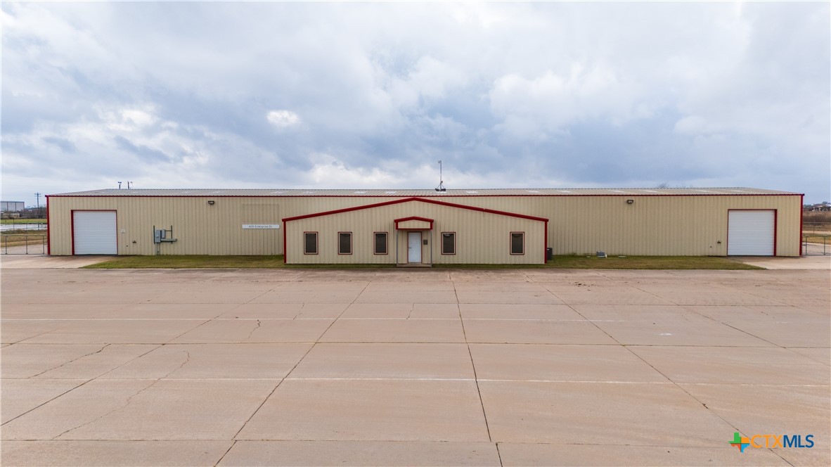 409 Enterprise Drive Property Photo 40
