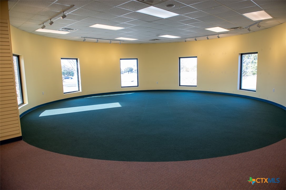 400 W Central Texas Expressway A-b Property Photo 10