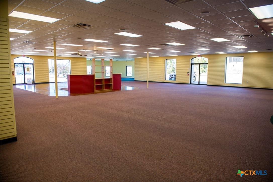 400 W Central Texas Expressway A-b Property Photo 11