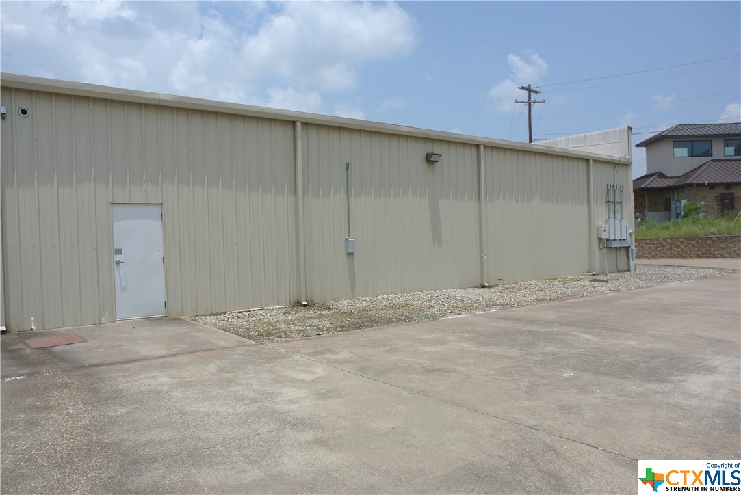 400 W Central Texas Expressway A-b Property Photo 13