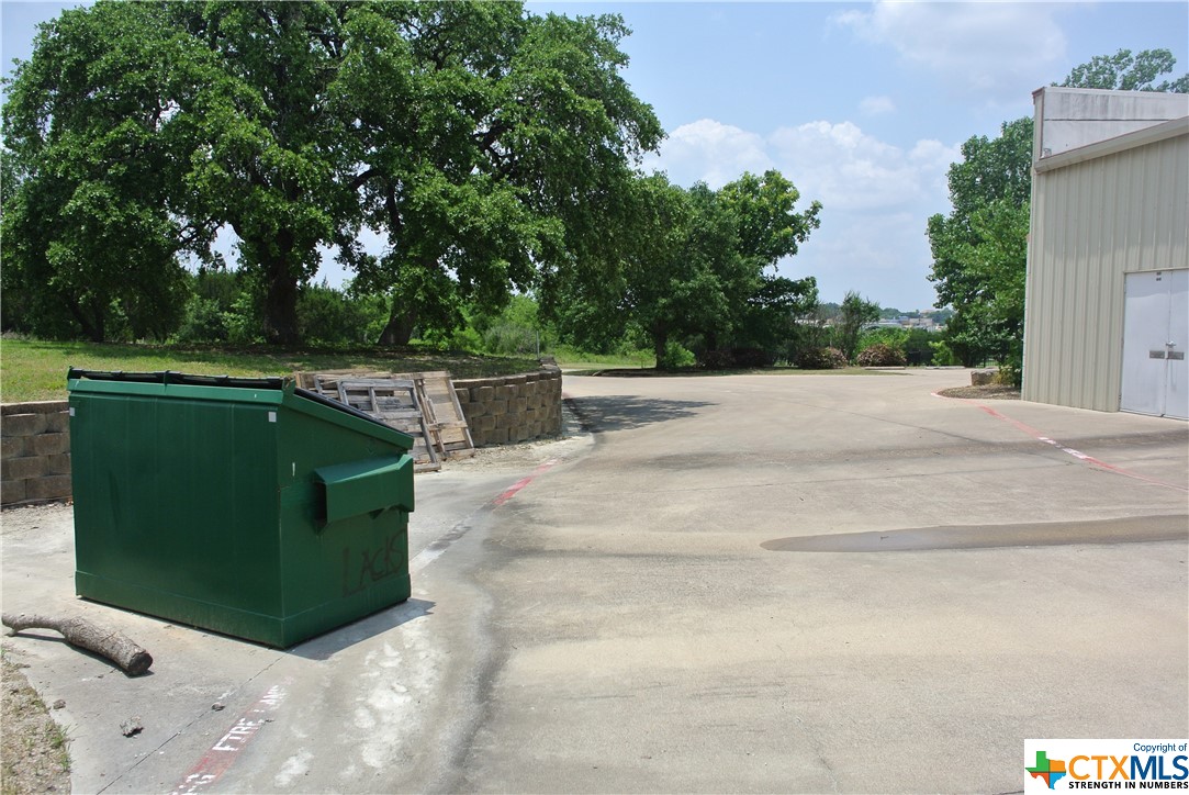 400 W Central Texas Expressway A-b Property Photo 15