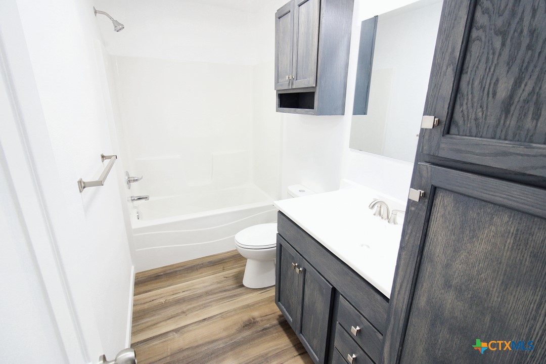 914 Dunn Street Property Photo 8