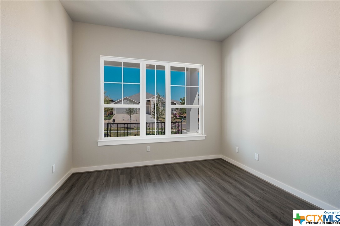 2247 Sur Avenue Property Photo 13