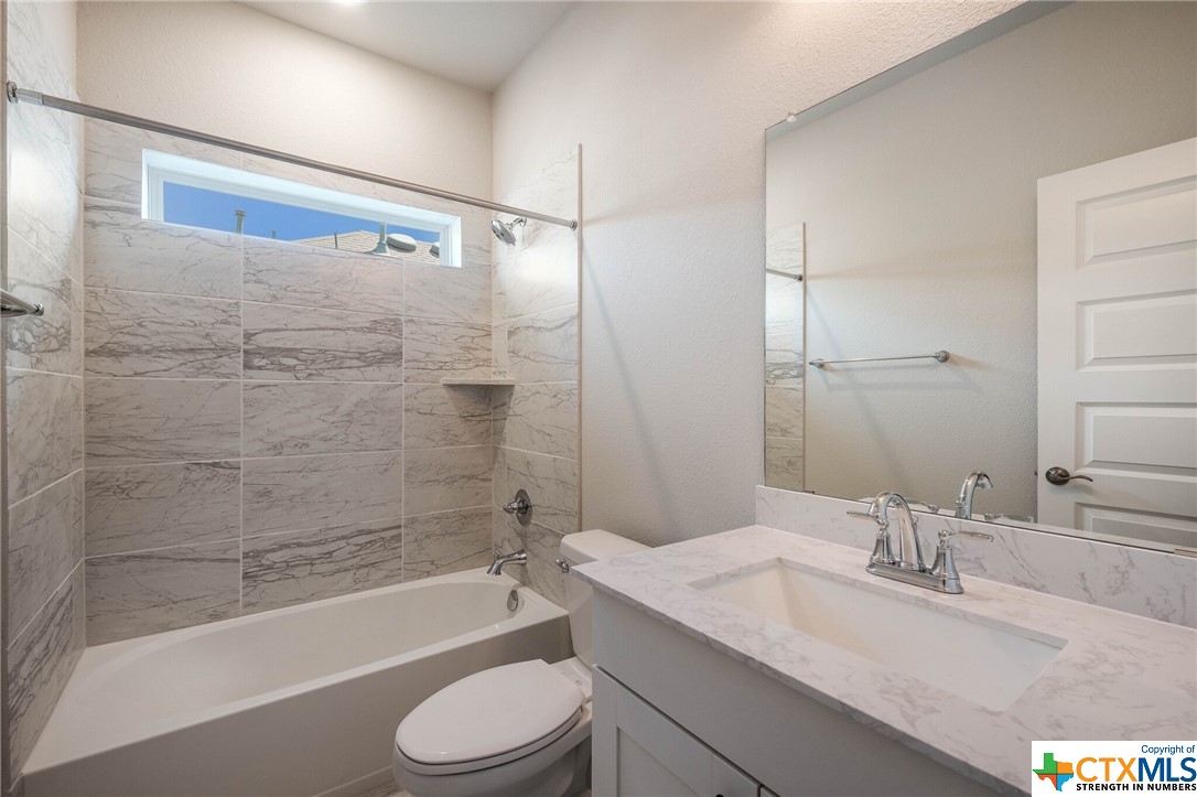 2247 Sur Avenue Property Photo 20