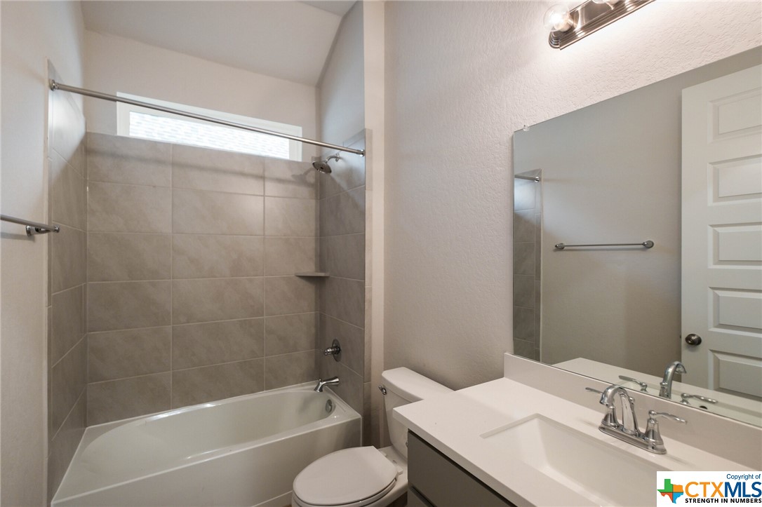 593 Tobacco Pass Property Photo 4