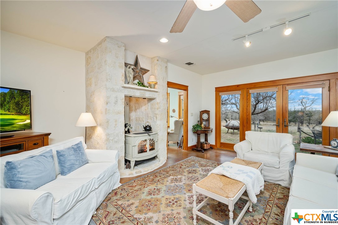 1900 Granite Springs Dr. Property Photo 15