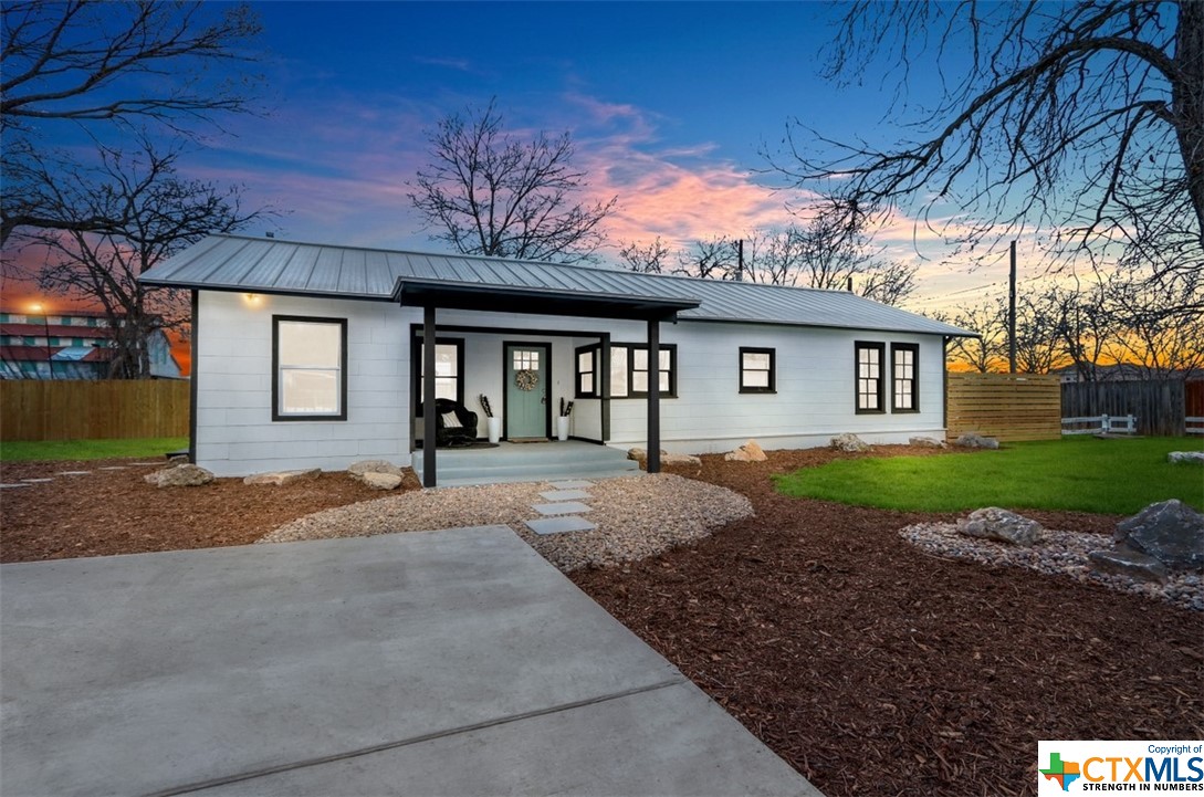 569 Wright Avenue Property Photo 1