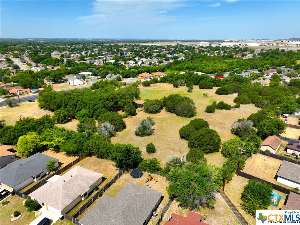 2505 Westcliff Road Property Photo 5