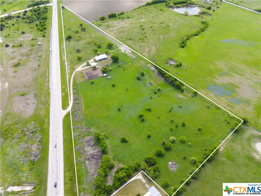 12525 E Us Highway 190 Property Photo 2