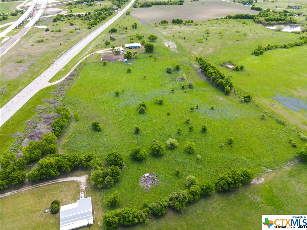 12525 E Us Highway 190 Property Photo 3