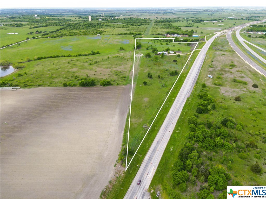 12525 E Us Highway 190 Property Photo 5