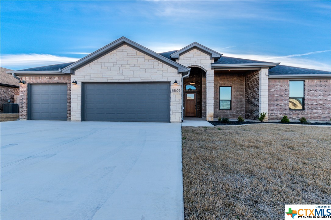 8509 James Herring's Way Property Photo 2