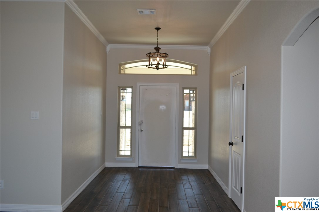 306 Martin Drive Property Photo 6