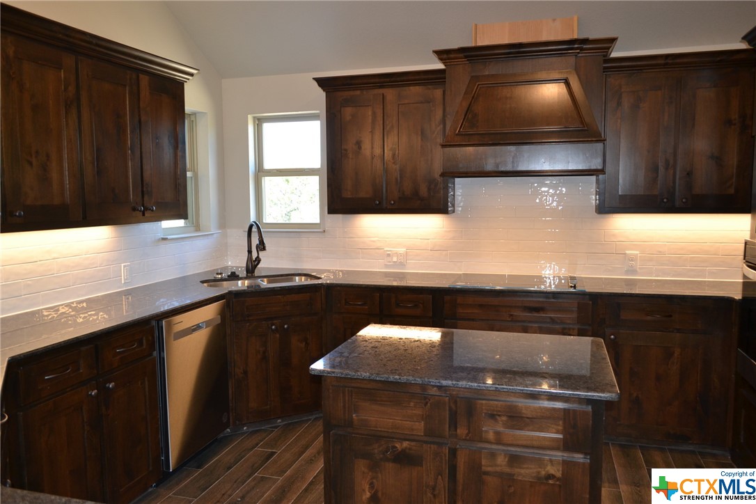 306 Martin Drive Property Photo 14