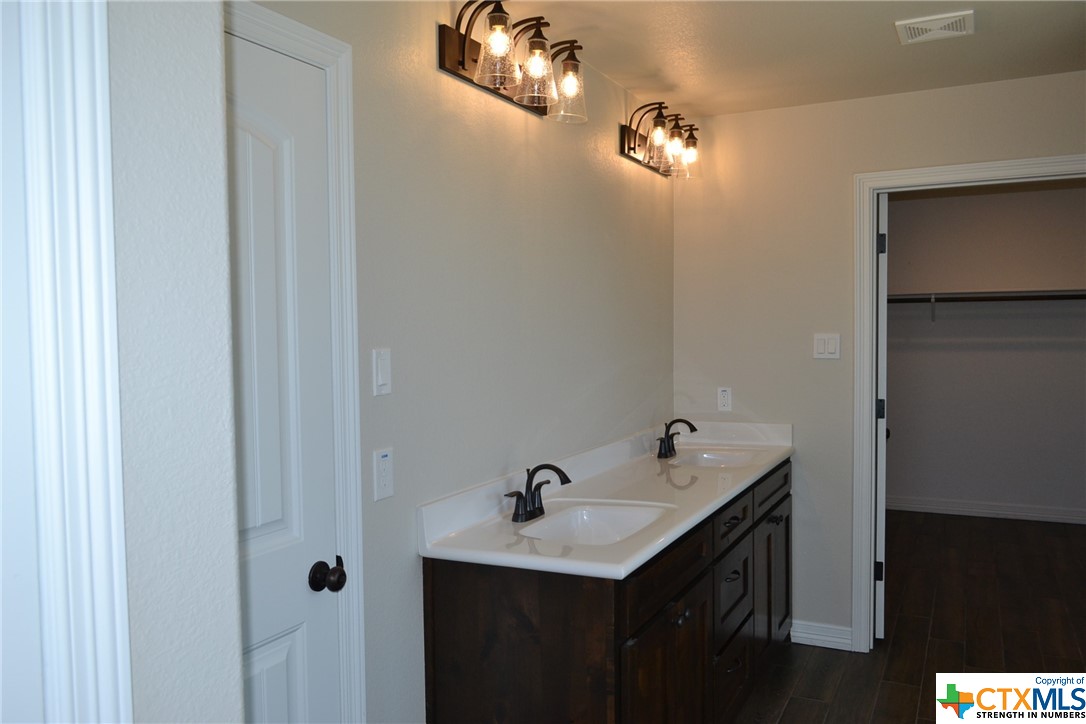 306 Martin Drive Property Photo 23